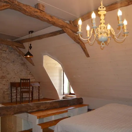 Rozas Bed & Breakfast *